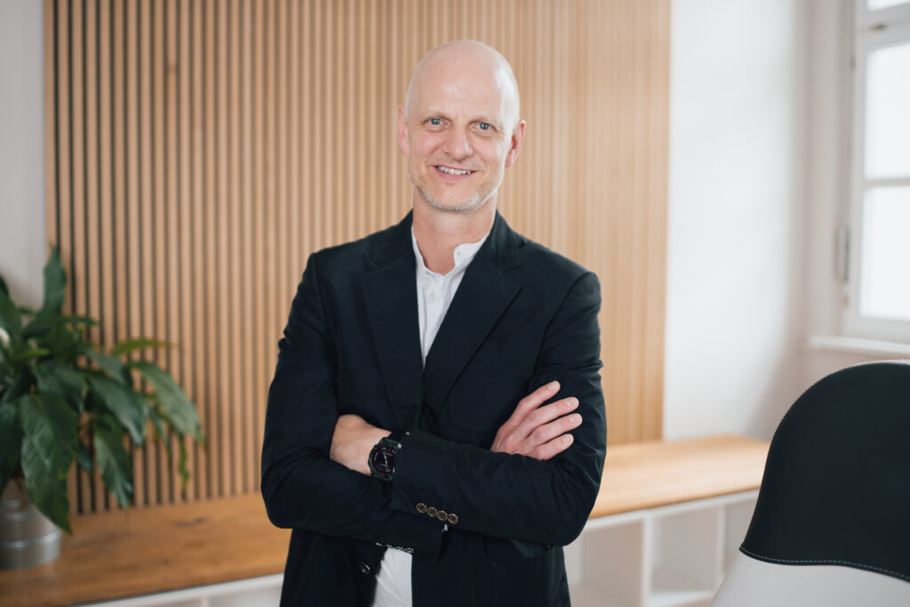 Niclas Bönström Mrs.Sporty